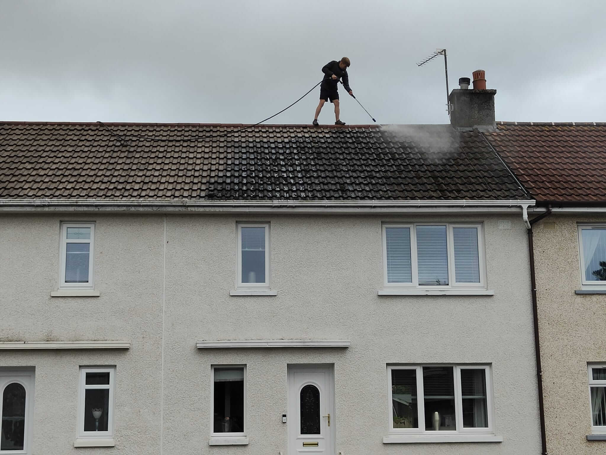 roof cleaning glasgow